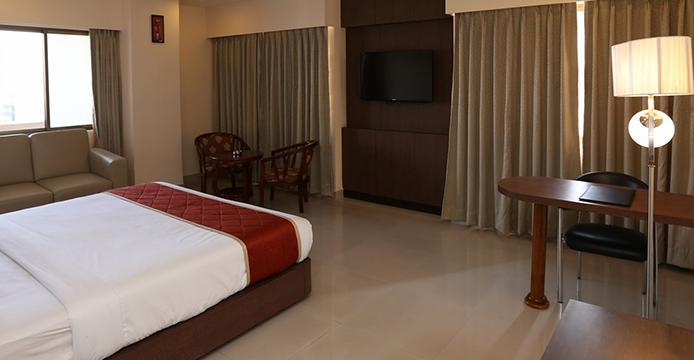 The Contour Hotel Guwahati Exterior foto